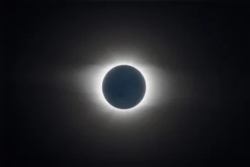 Vive el Eclipse Solar de 2026 en Plena Naturaleza