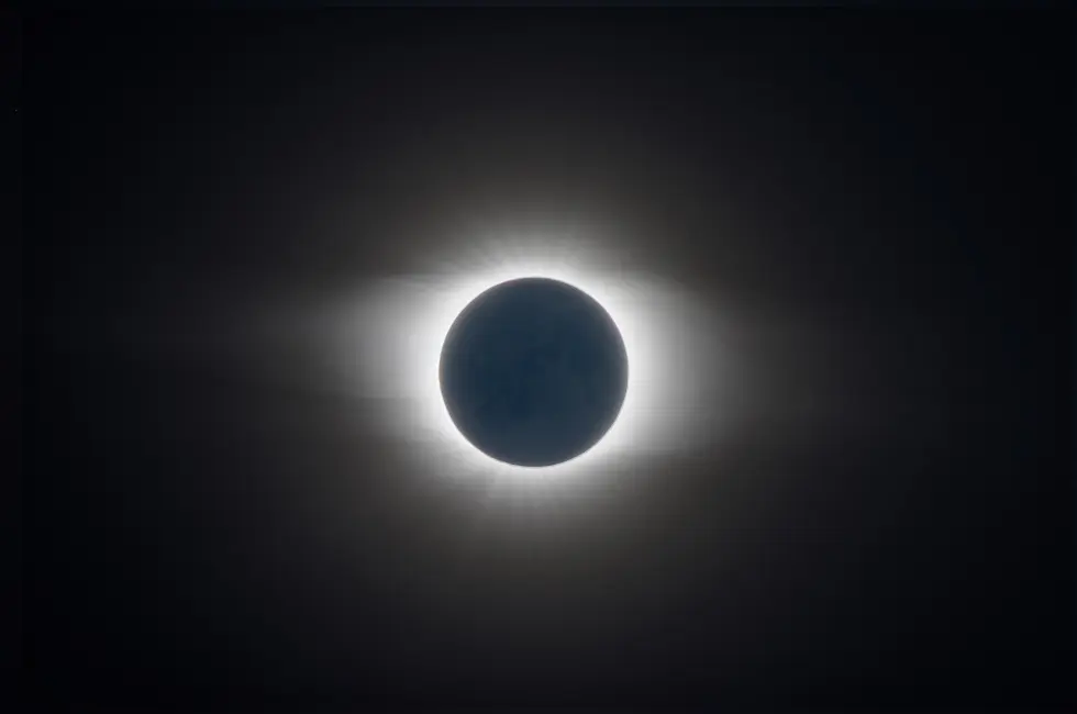 Vive el Eclipse Solar de 2026 en Plena Naturaleza